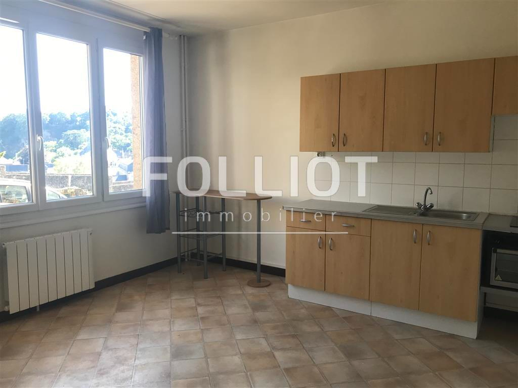 Photo A LOUER : Appartement RDC - 2 Pièces Fougeres image 2/4