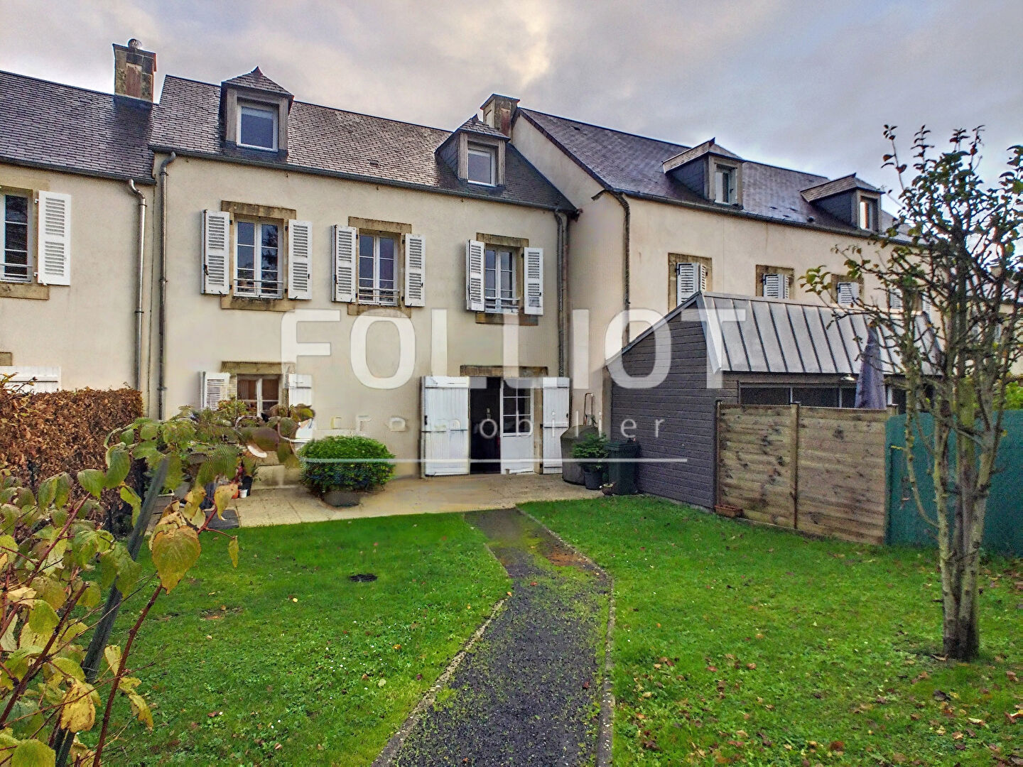 Agence immobilière de 
 CABINET FOLLIOT - Cabinet FOLLIOT - BAYEUX 
