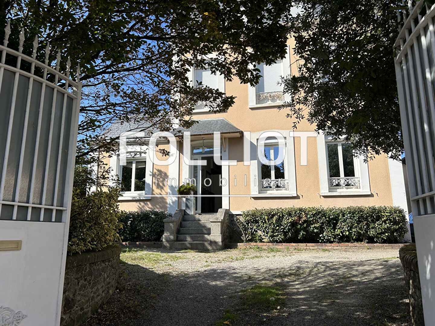 Photo Maison de 8 pièces de 195 m²  50400  50350 A VENDRE image 2/6