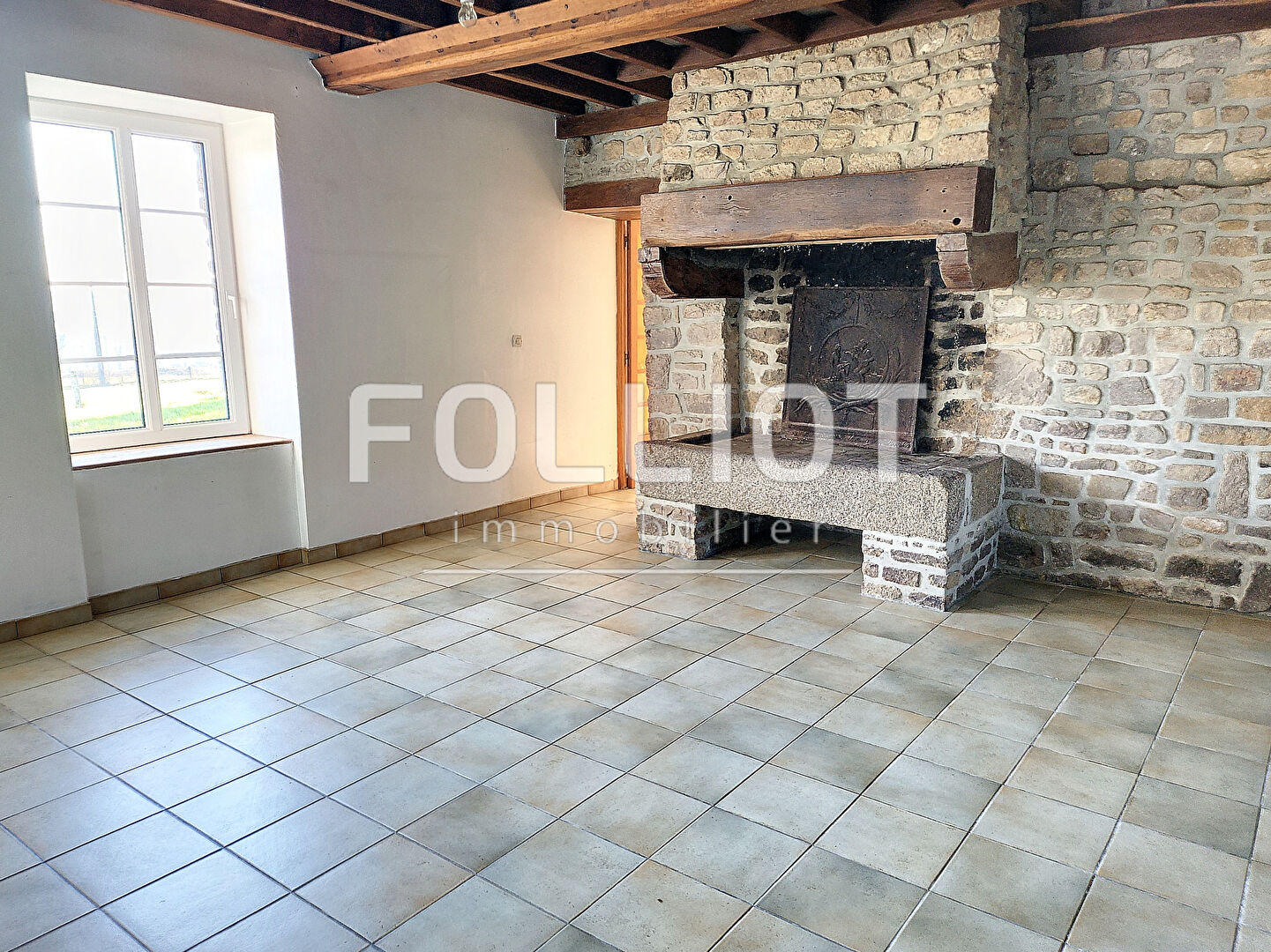 Photo A LOUER - A  13 min de VIRE NORMANDIE, maison T5 de 126 m² avec garage + jardin image 1/6