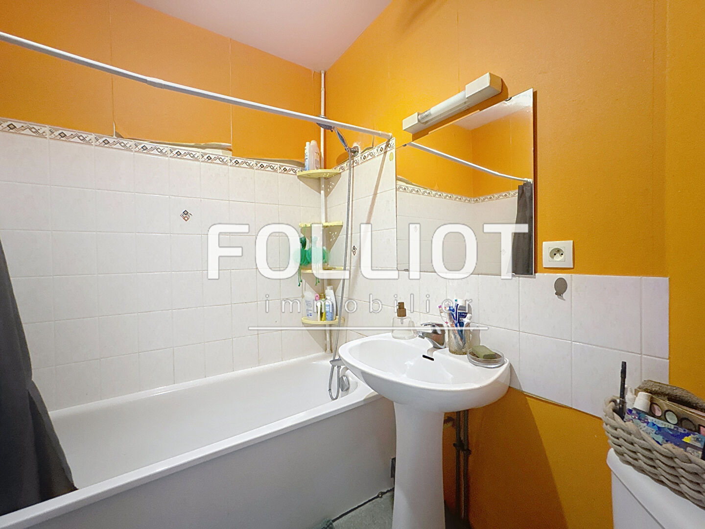 Photo A LOUER Appartement Granville 1 pièce(s) 26.30 m2 image 5/5