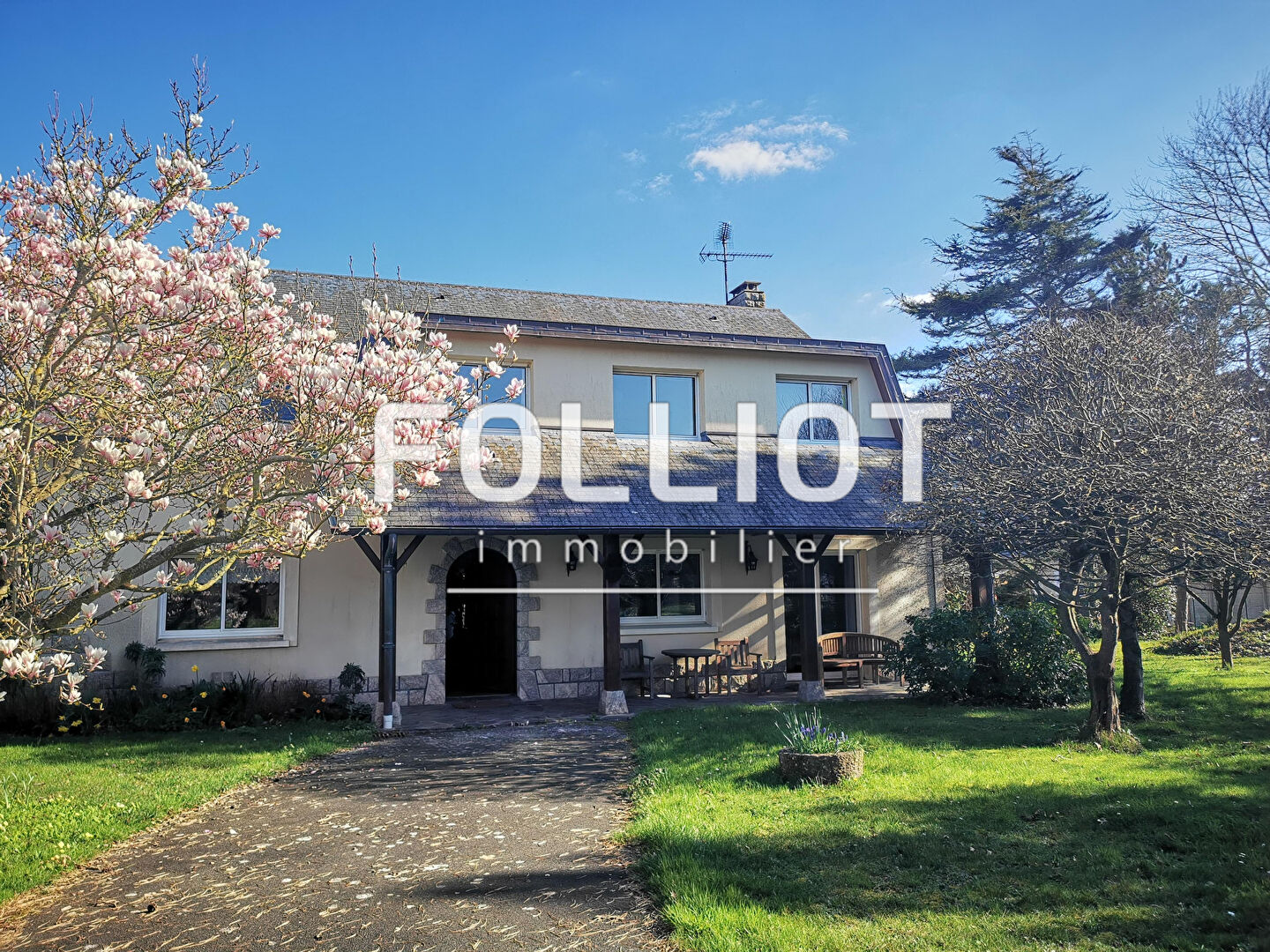Agence immobilière de CABINET FOLLIOT - Cabinet Folliot - JULLOUVILLE