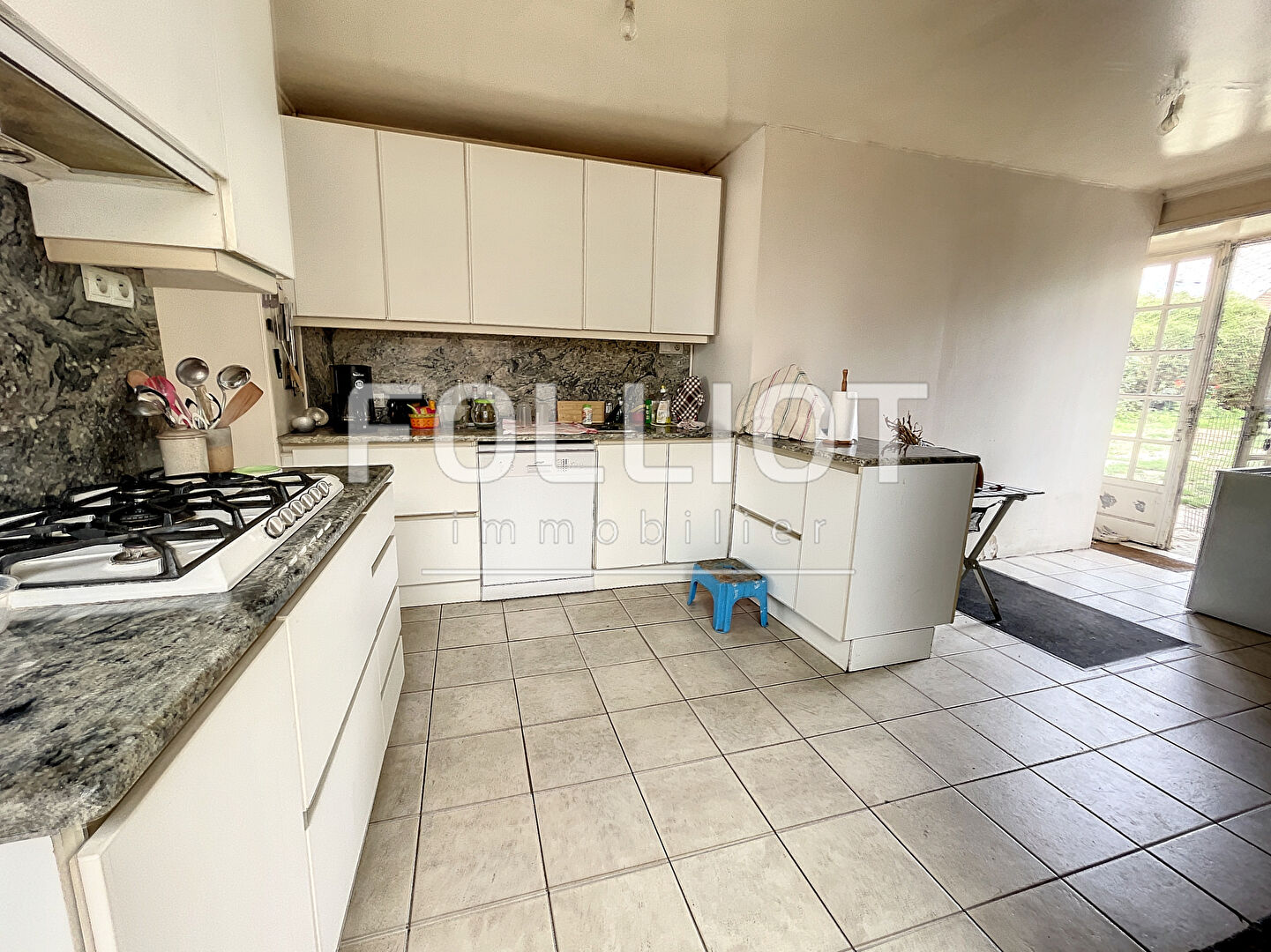 Photo VENTE d'une maison T10 (230 m²) à DUCEY LES CHERIS image 4/6