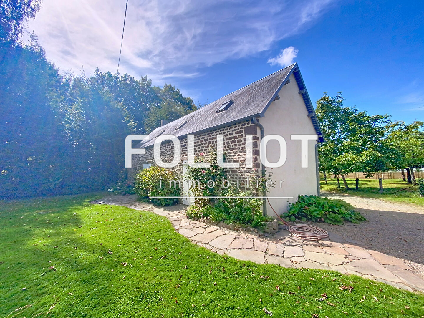 Maison à vendre à Saint Jean des Champs - Référence 11252JPD
