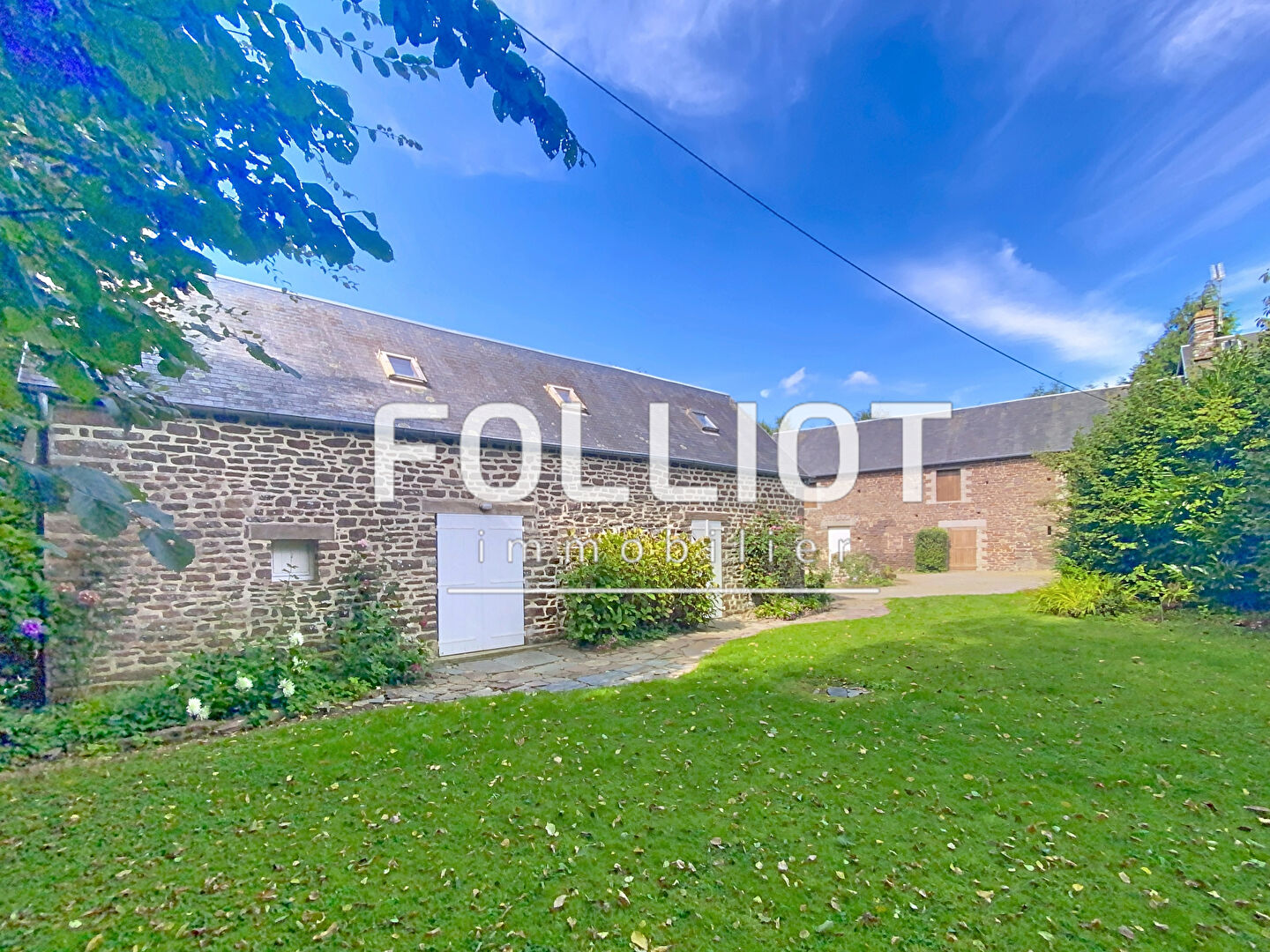 Photo Maison à vendre à Saint Jean des Champs - Référence 11252JPD image 2/6