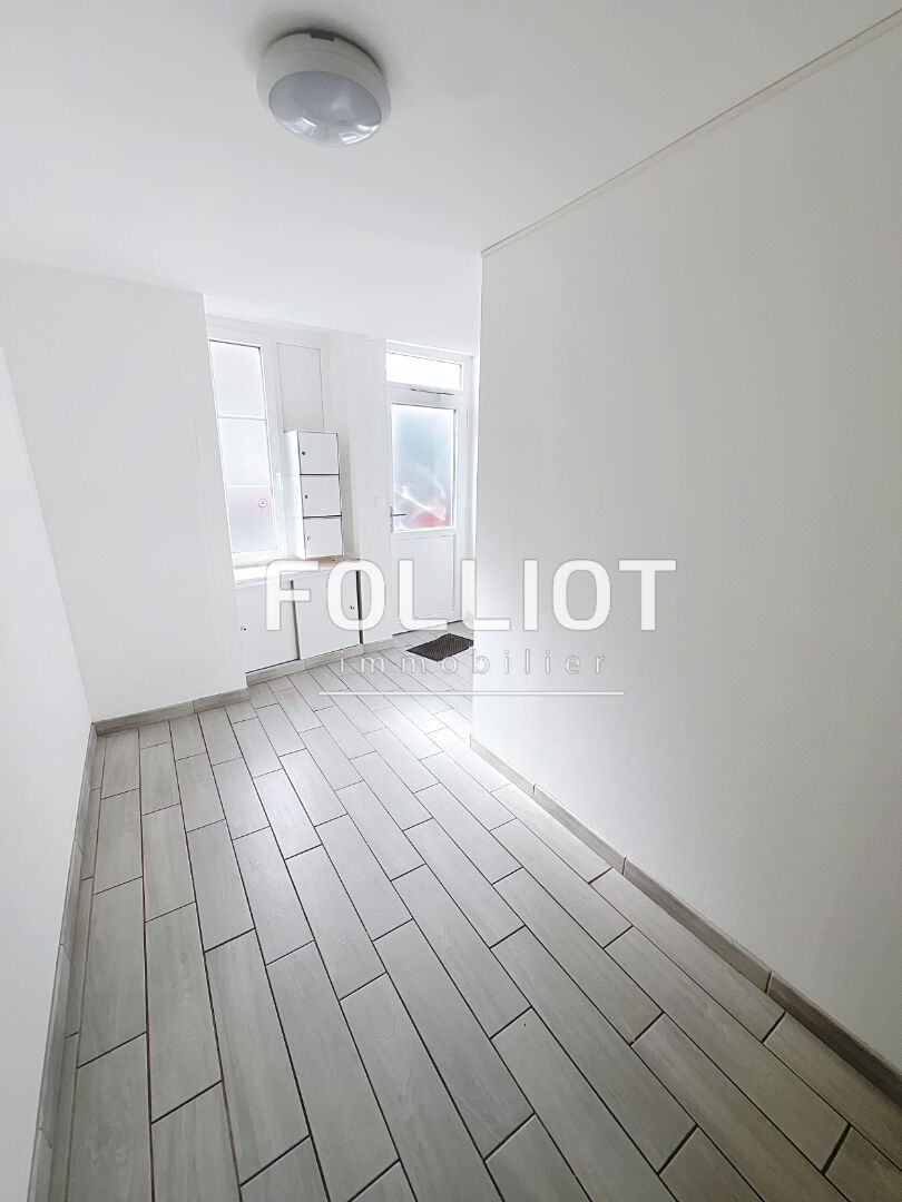 Photo Immeuble Coutances 120 m2  A VENDRE 1155  de revenus locatifs mensuels belle rentabilité image 2/6