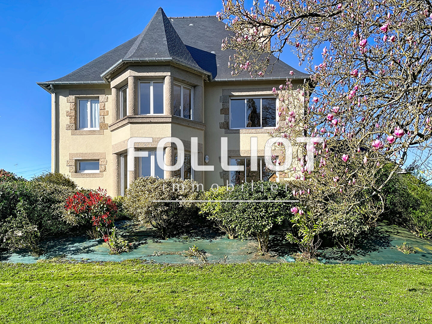 Agence immobilière de Cabinet FOLLIOT - FOUGERES