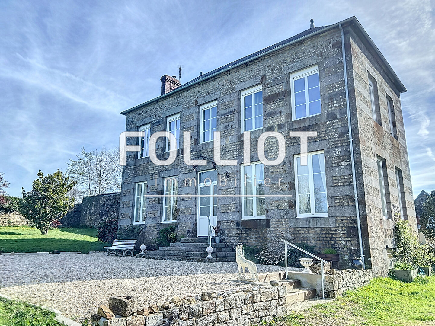 Agence immobilière de CABINET FOLLIOT - Cabinet FOLLIOT - VIRE