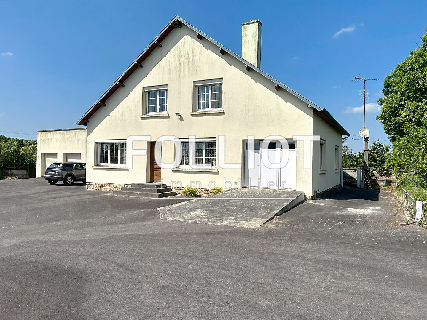 Agence immobilière de CABINET FOLLIOT - SARTILLY