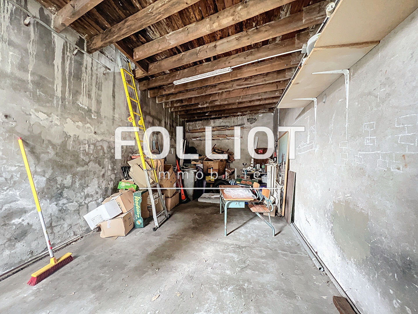 Photo À vendre : Garage avec grenier, centre de Granville ! Rare à la vente ! image 4/4