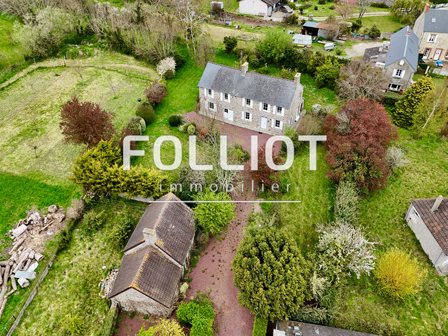 A VENDRE Maison de 8 pièces 150 m² avec 6 chambres à GOUVILLE SUR MER