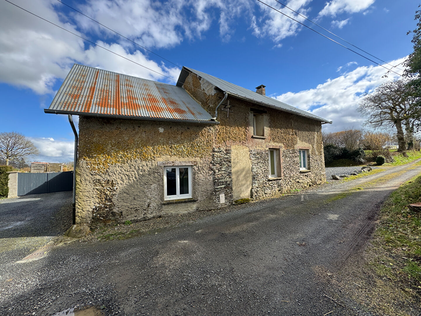 Photo Maison à vendre à Carantilly image 2/6