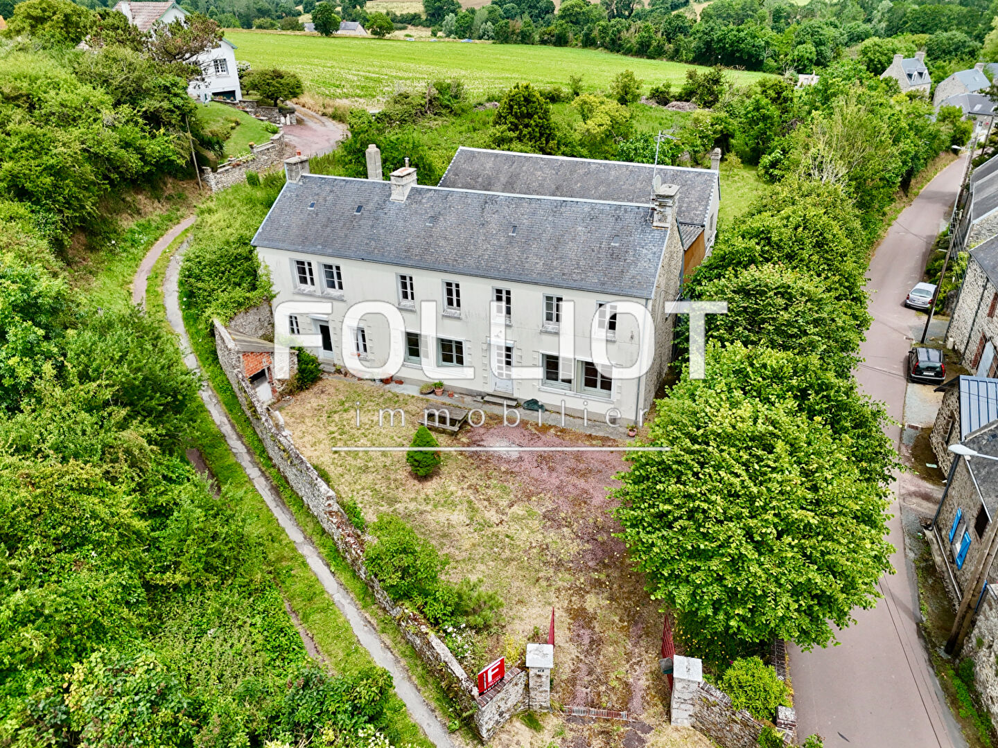 Agence immobilière de CABINET FOLLIOT - AGON-COUTAINVILLE