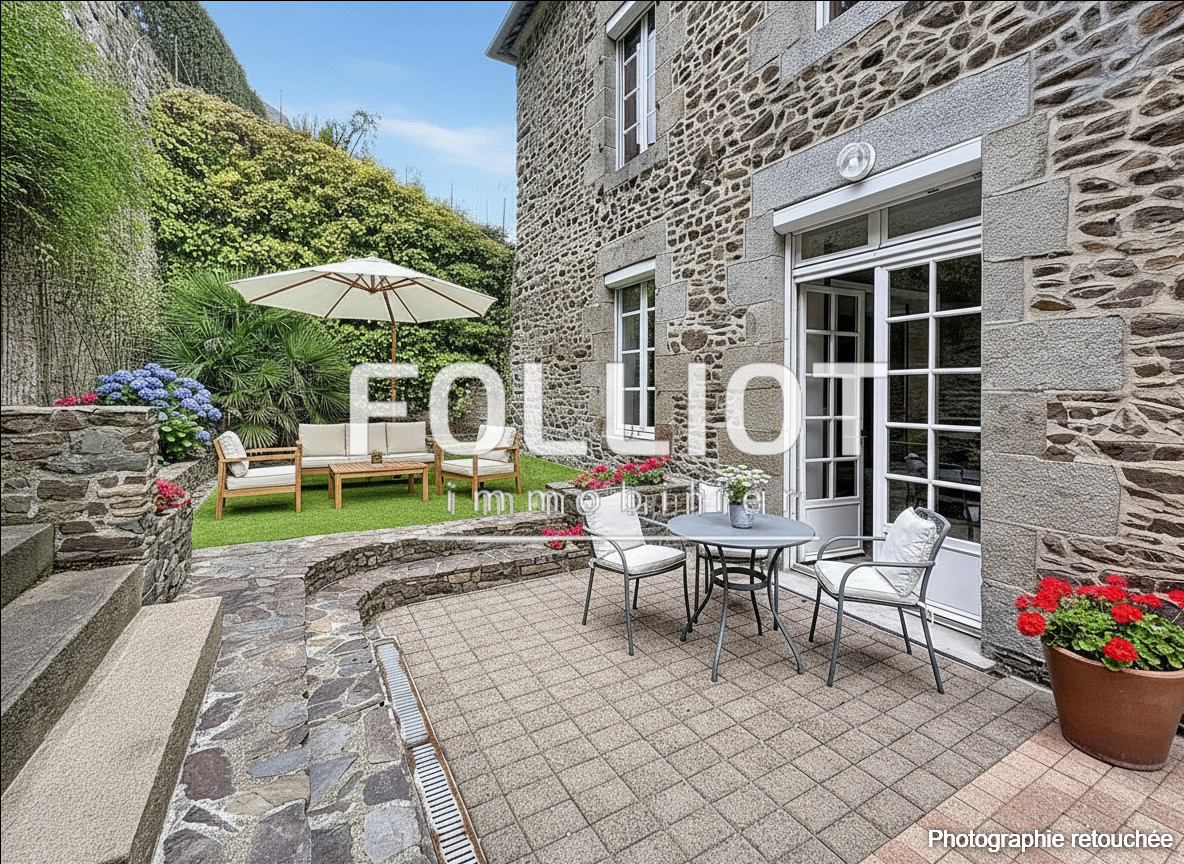 A VENDRE Maison Fougères 6 pièce(s) 144 m²