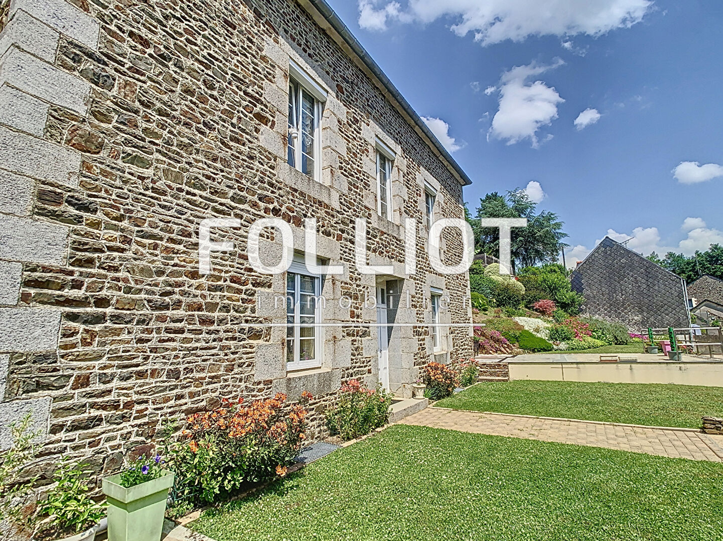 A VENDRE Maison Fougères 6 pièce(s) 144 m²