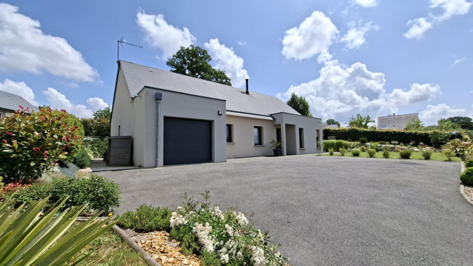 Agence immobilière de CABINET FOLLIOT - VILLEDIEU LES POELES