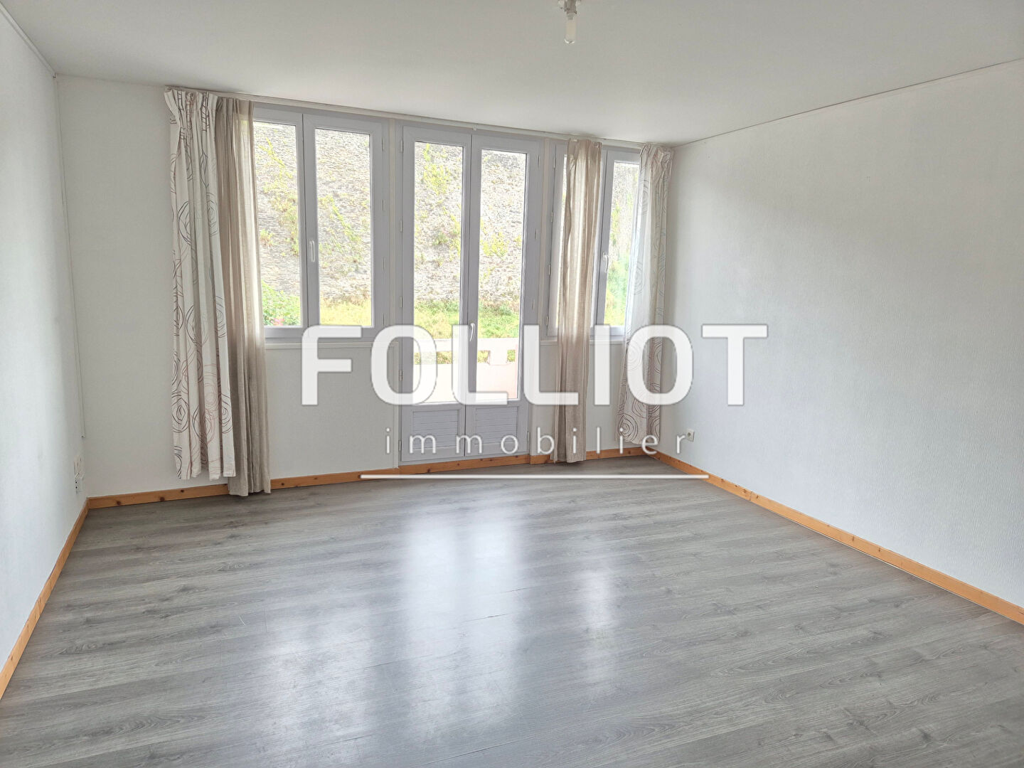 Agence immobilière de CABINET FOLLIOT - SAINT LÔ