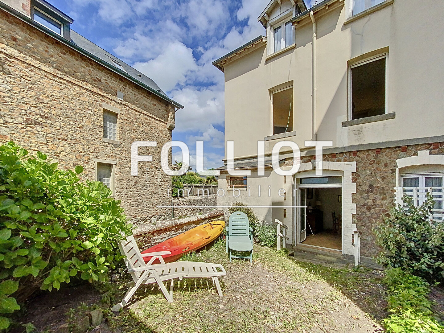 Maison à vendre à Saint Pair sur Mer - Centre-ville avec vue mer