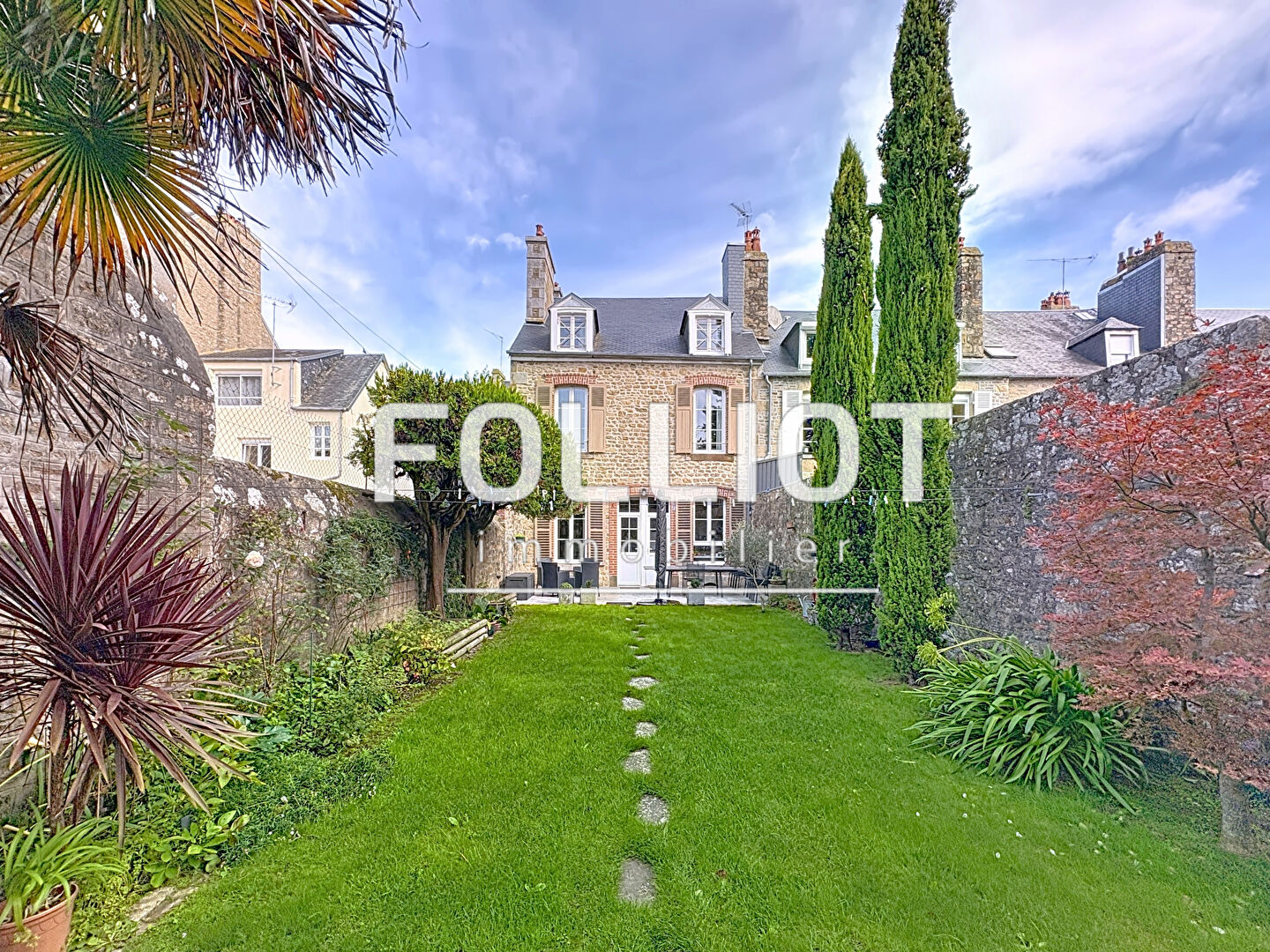 À vendre à Avranches - Maison en pierre de caractère