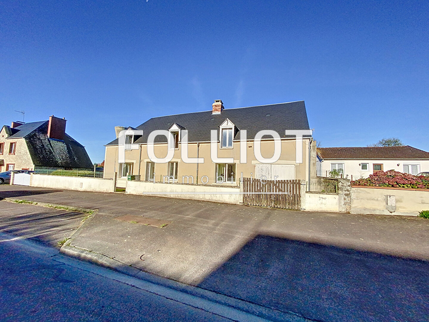 Agence immobilière de CABINET FOLLIOT - CARENTAN
