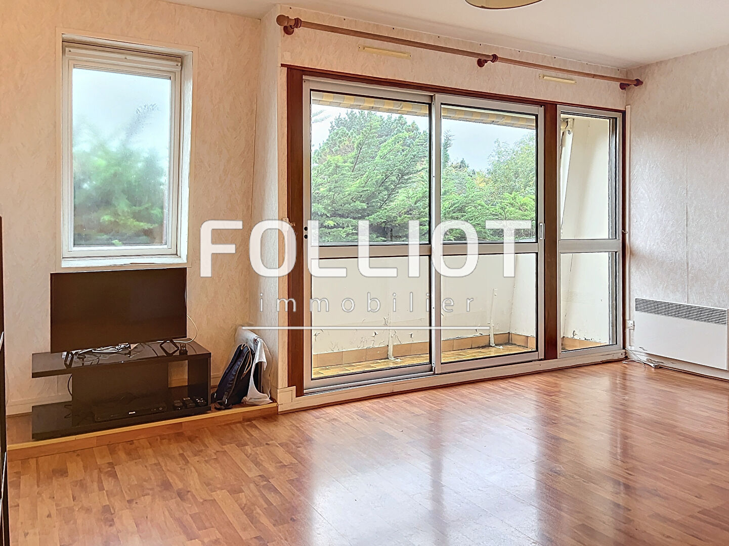 Photo 2 PIÈCES & GARAGE image 2/6