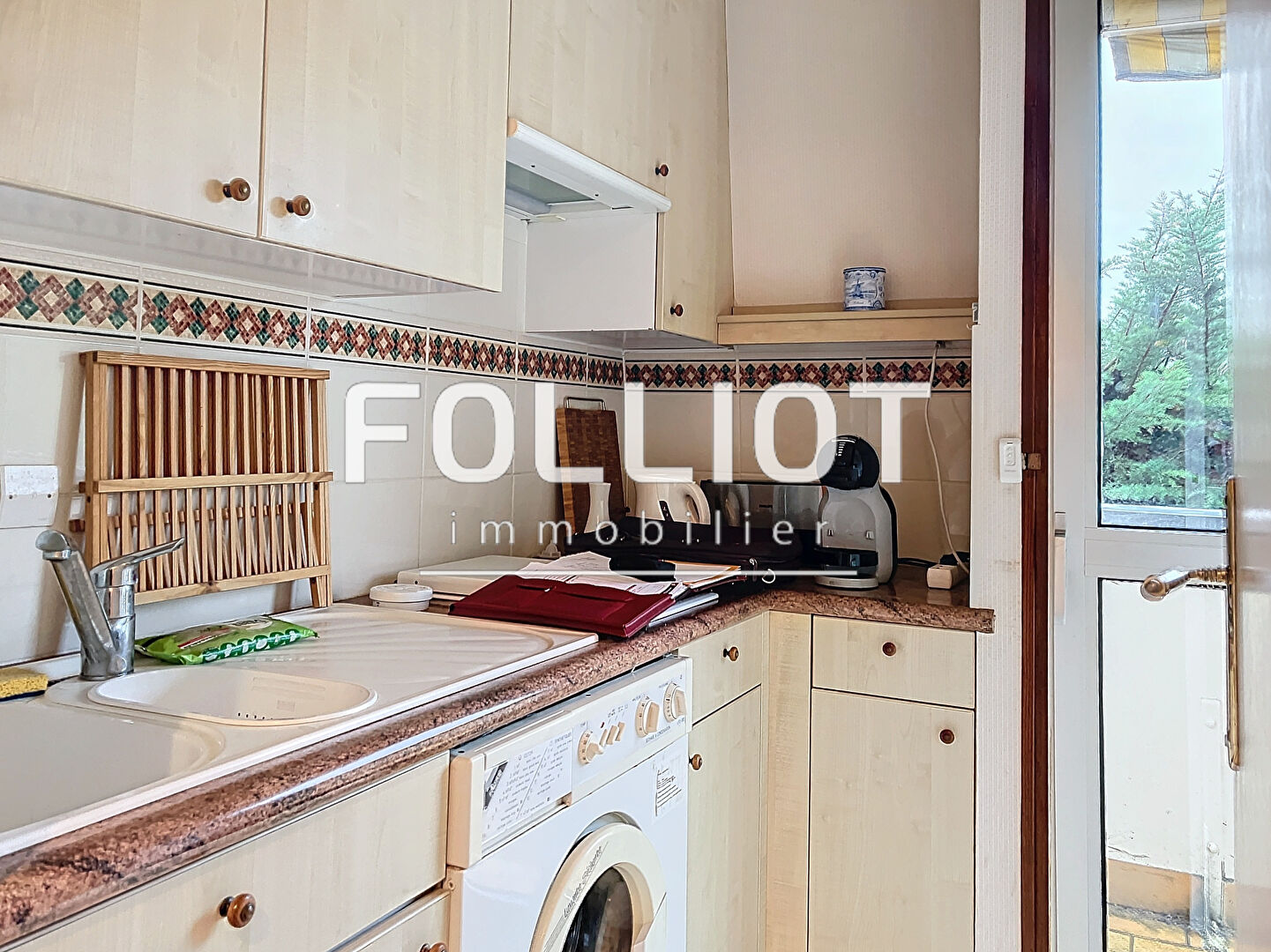 Photo 2 PIÈCES & GARAGE image 3/6