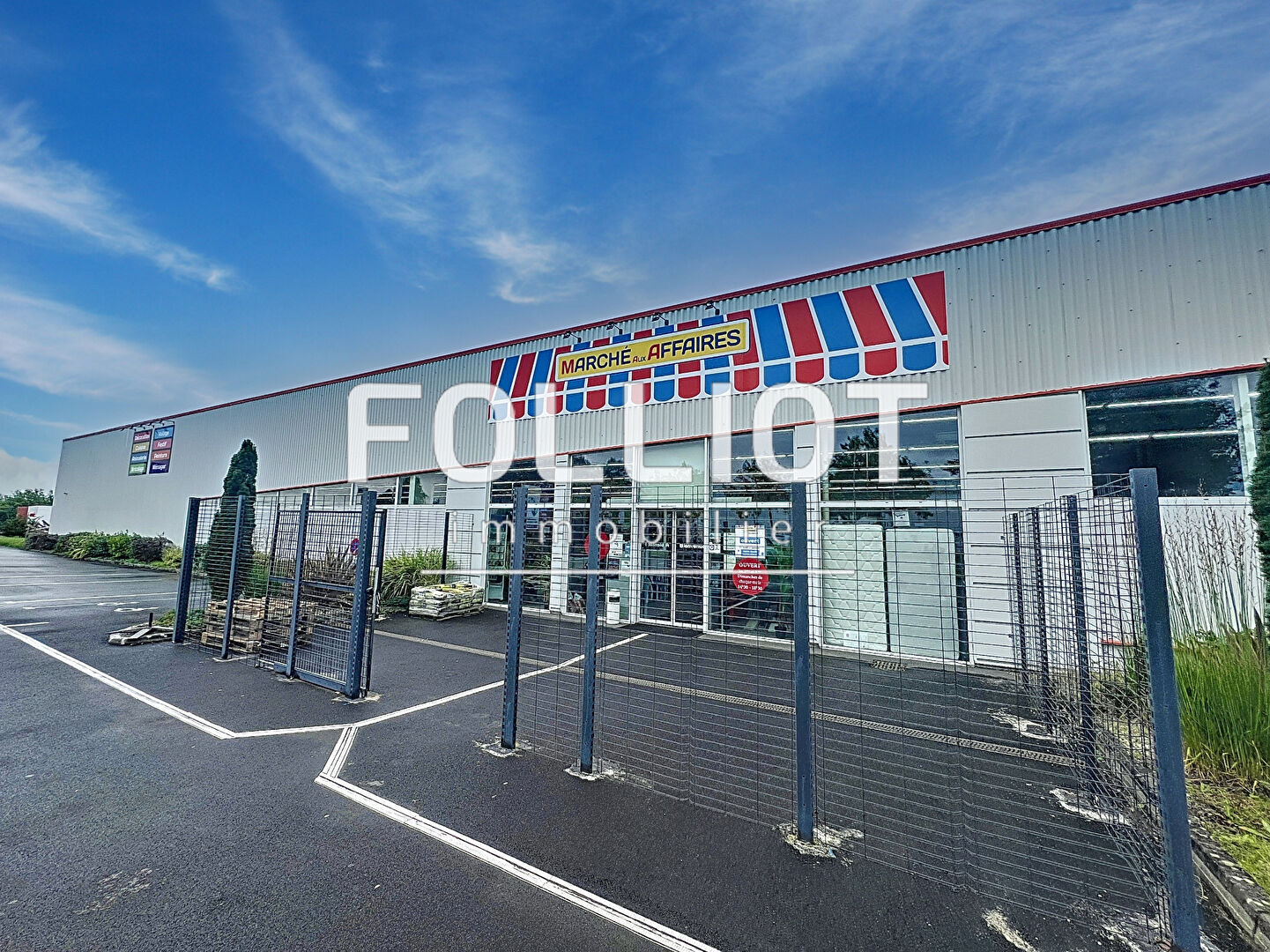 Photo Batiment / Local commercial Coutances 1000 m2 image 5/6