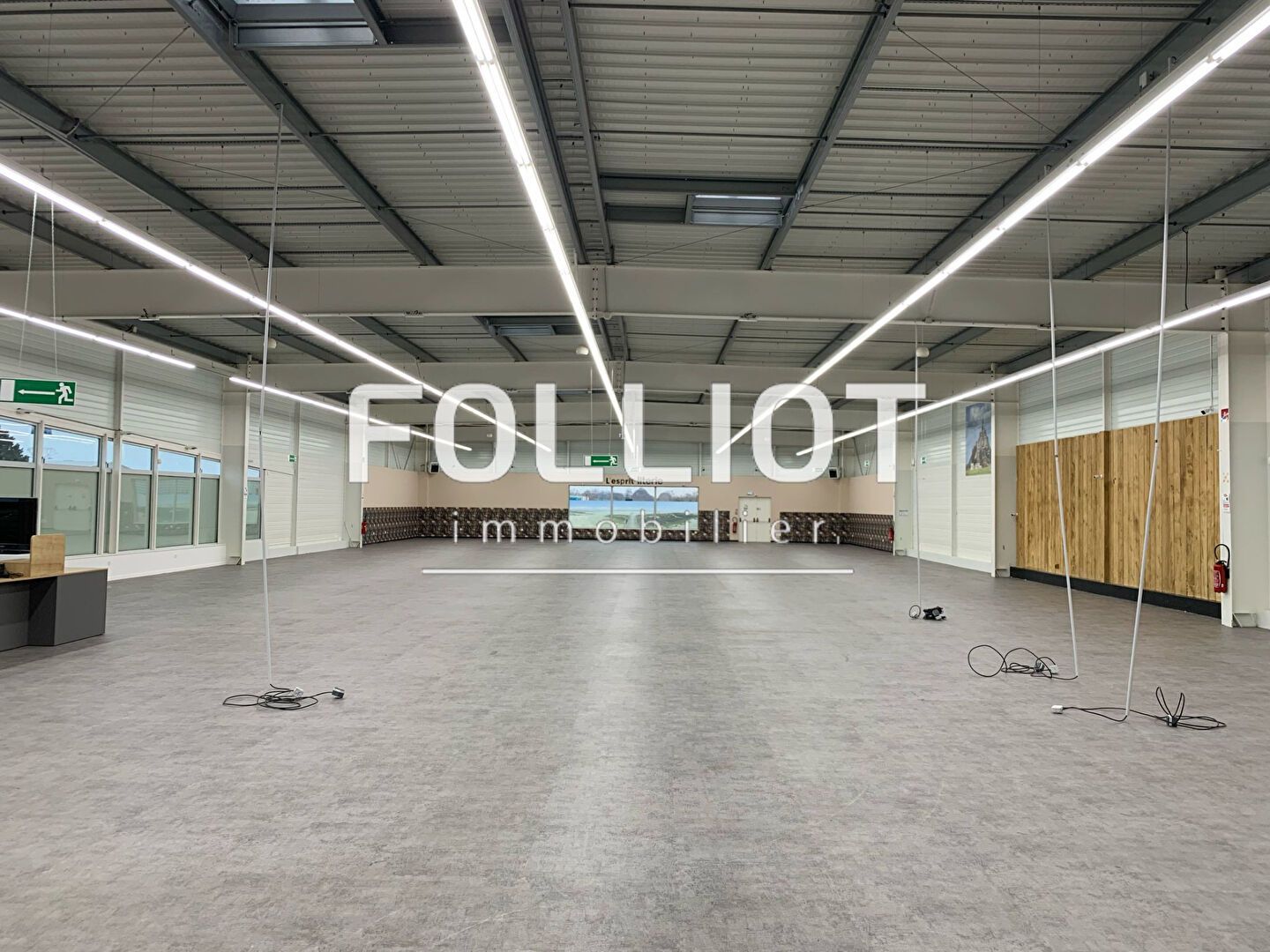 Photo Batiment / Local commercial Coutances 1000 m2 image 6/6