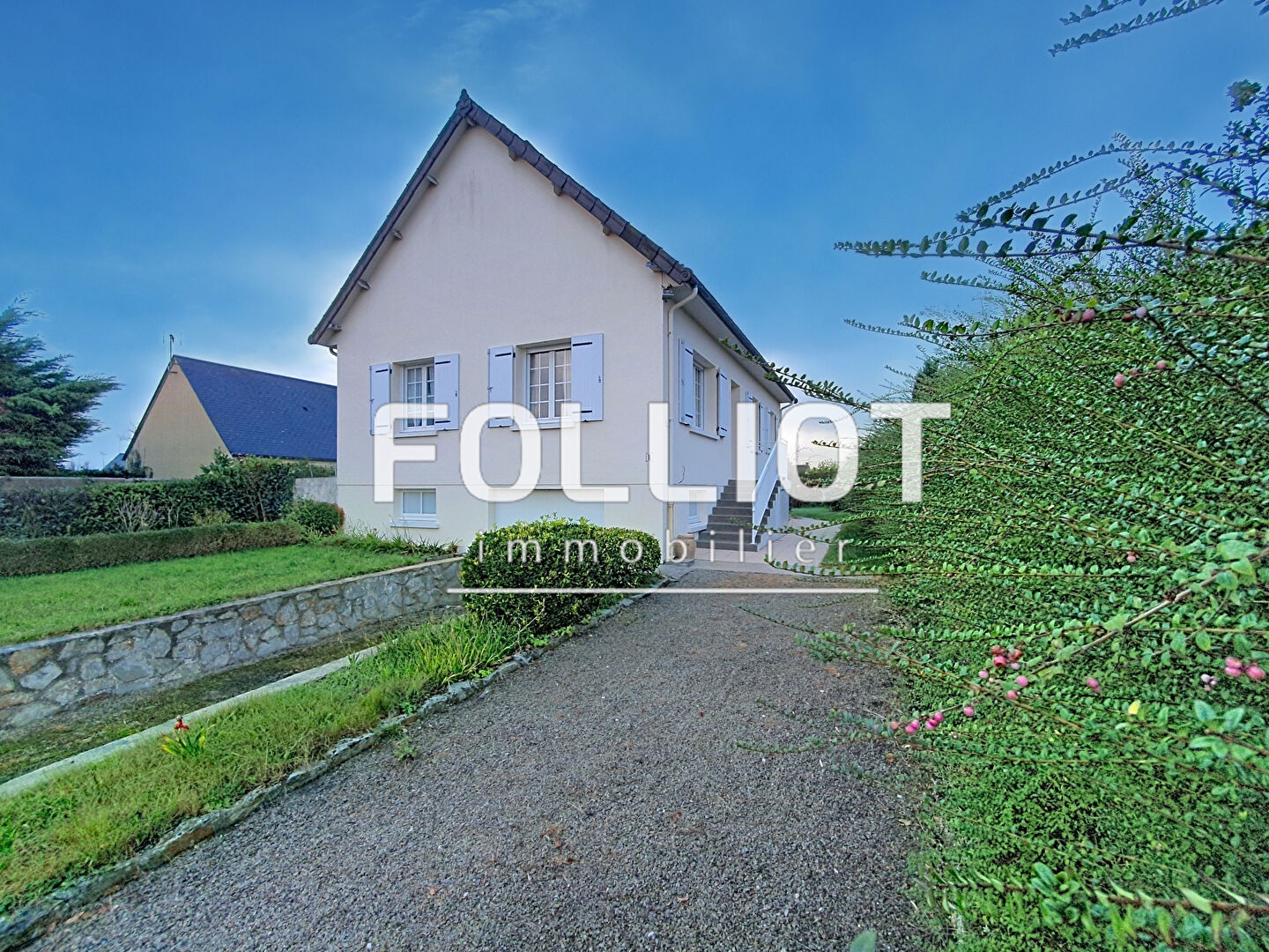 A VENDRE - MAISON TRADITIONNELLE A proximité des commerces - LESSAY (50430)