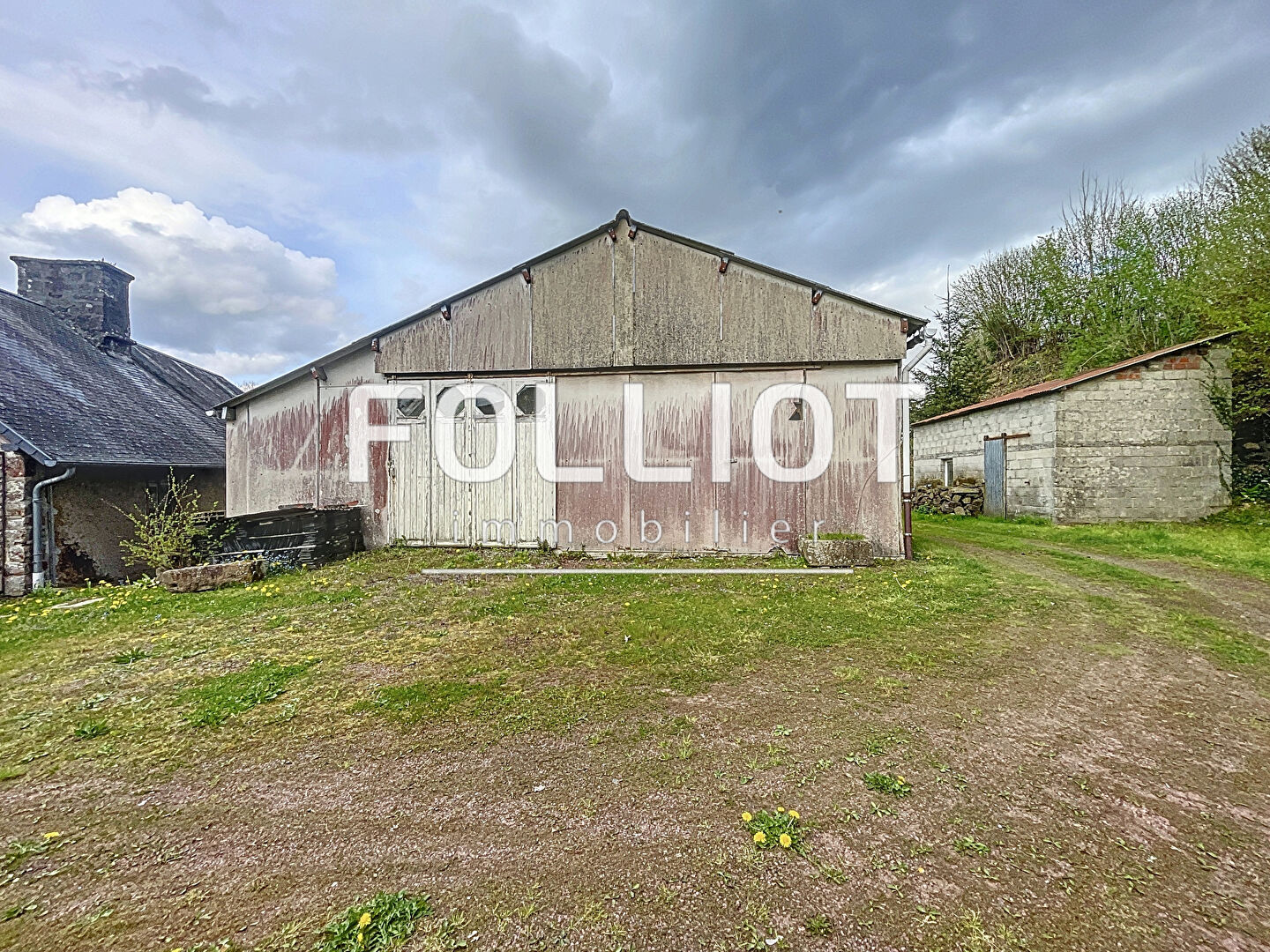 Photo A VENDRE Bâtiment et une maison à rénovée image 3/6