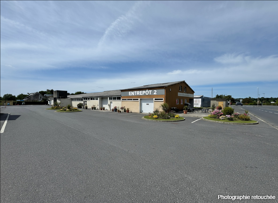 À VENDRE - Bâtiment industriel de 1 100 m² divisible à fort potentiel - ZA St-Lô