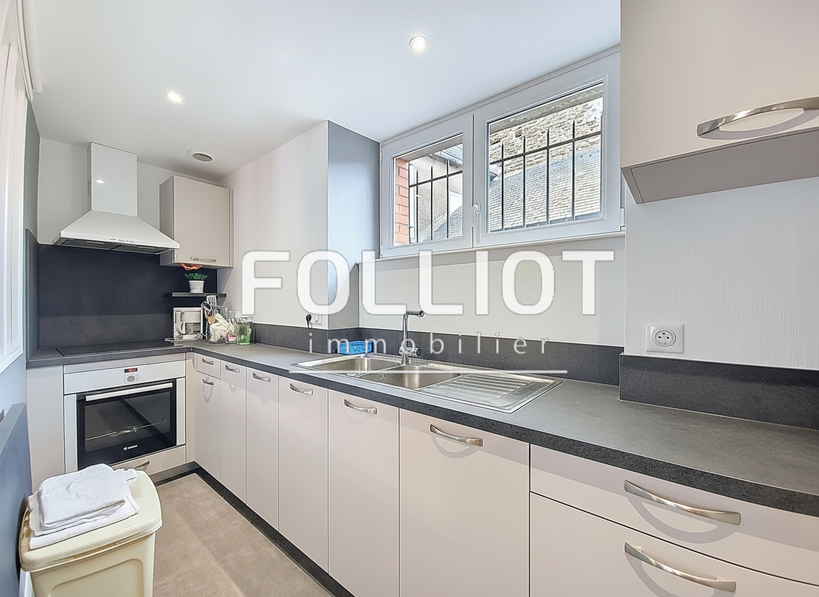 Photo A VENDRE Immeuble commercial avec logement Avranches centre image 3/6