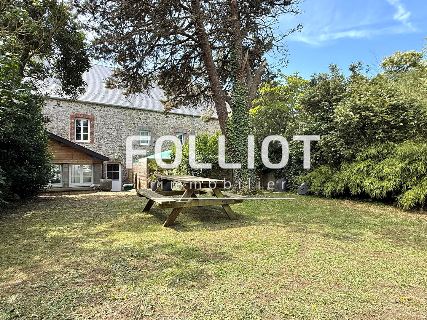 Agence immobilière de CABINET FOLLIOT - AGON-COUTAINVILLE
