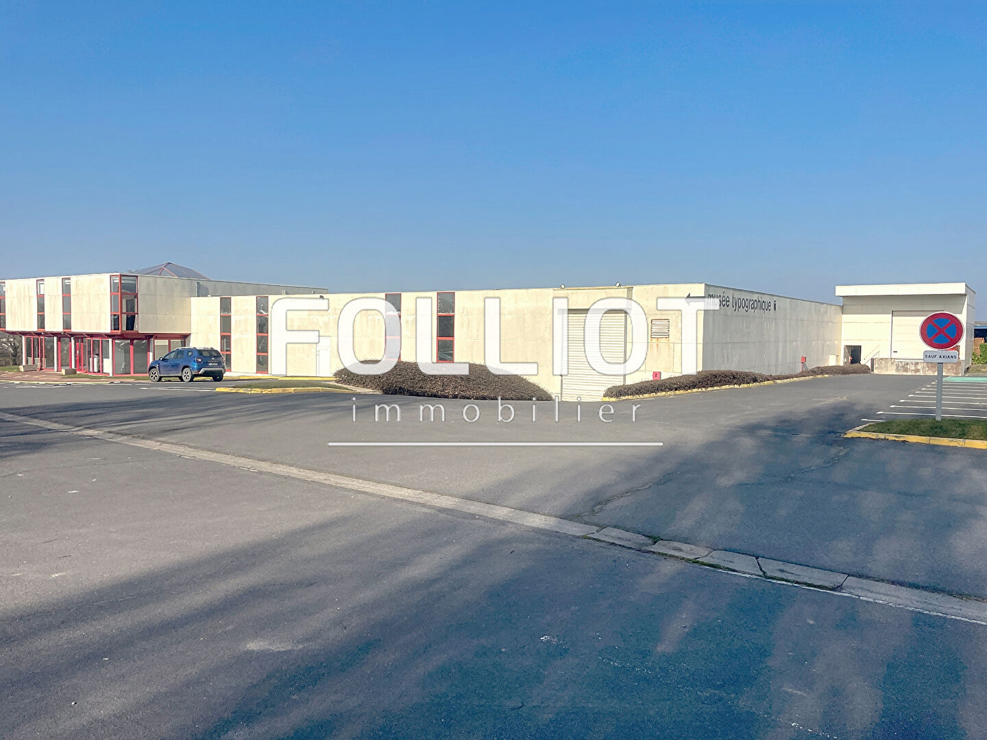 Ensemble immobilier commercial professionnel Saint Lo