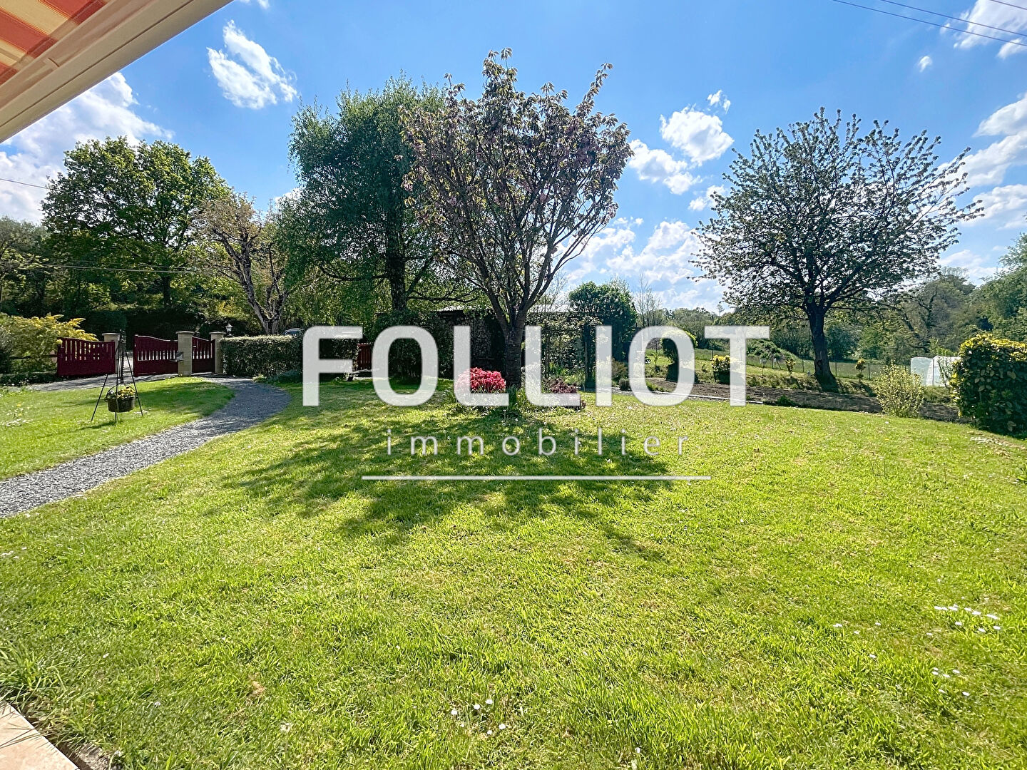 Photo Maison Familiale de 145 m² Thereval image 1/6