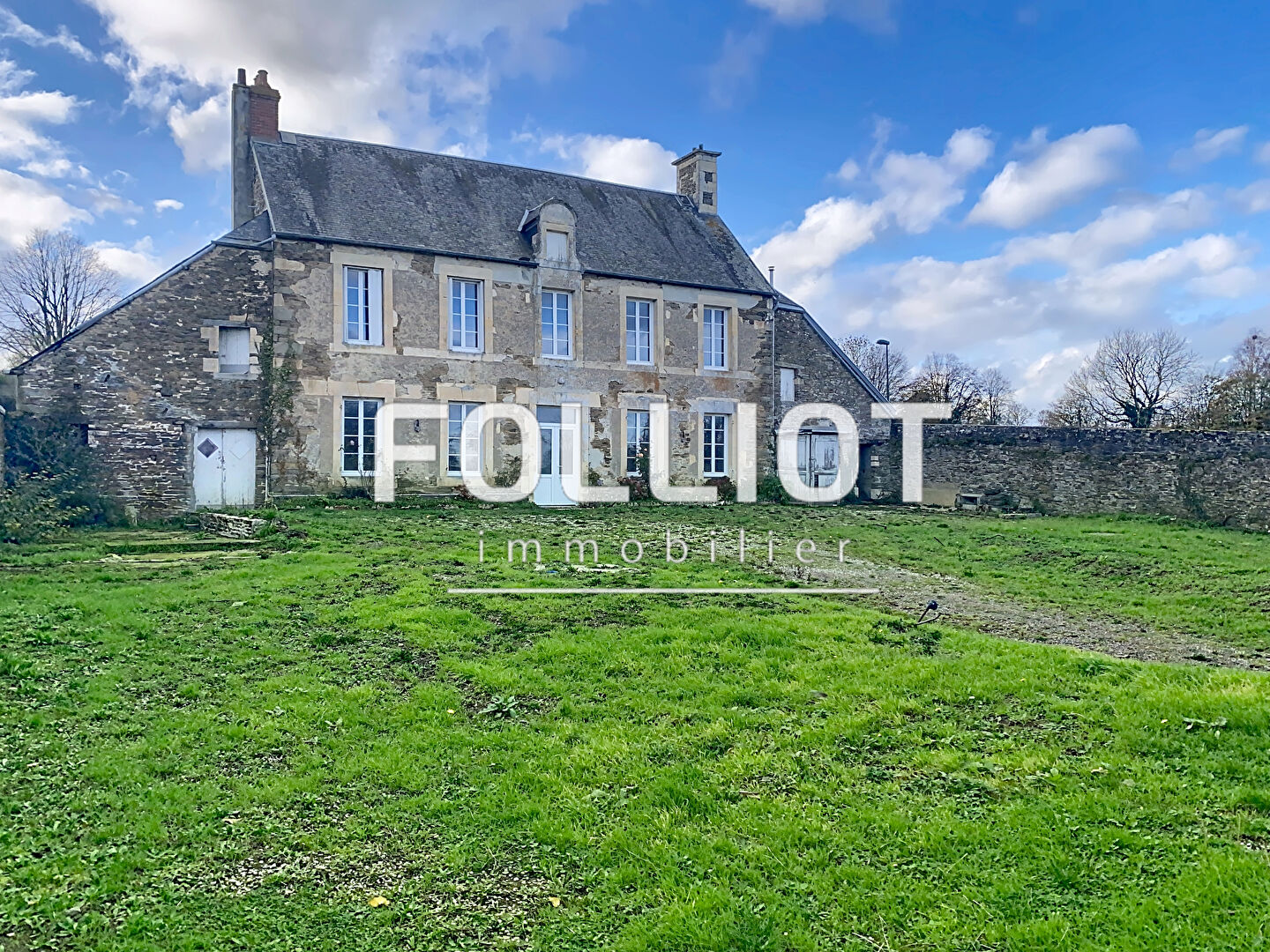 A vendre Ancien Presbytère à rénover CURCY SUR ORNE