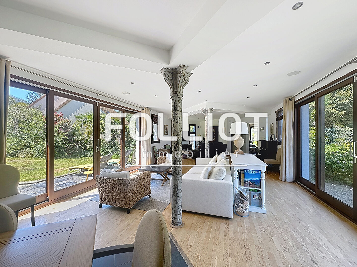 Photo Propriété d'exception à Vendre CARTERET CENTRE image 1/6