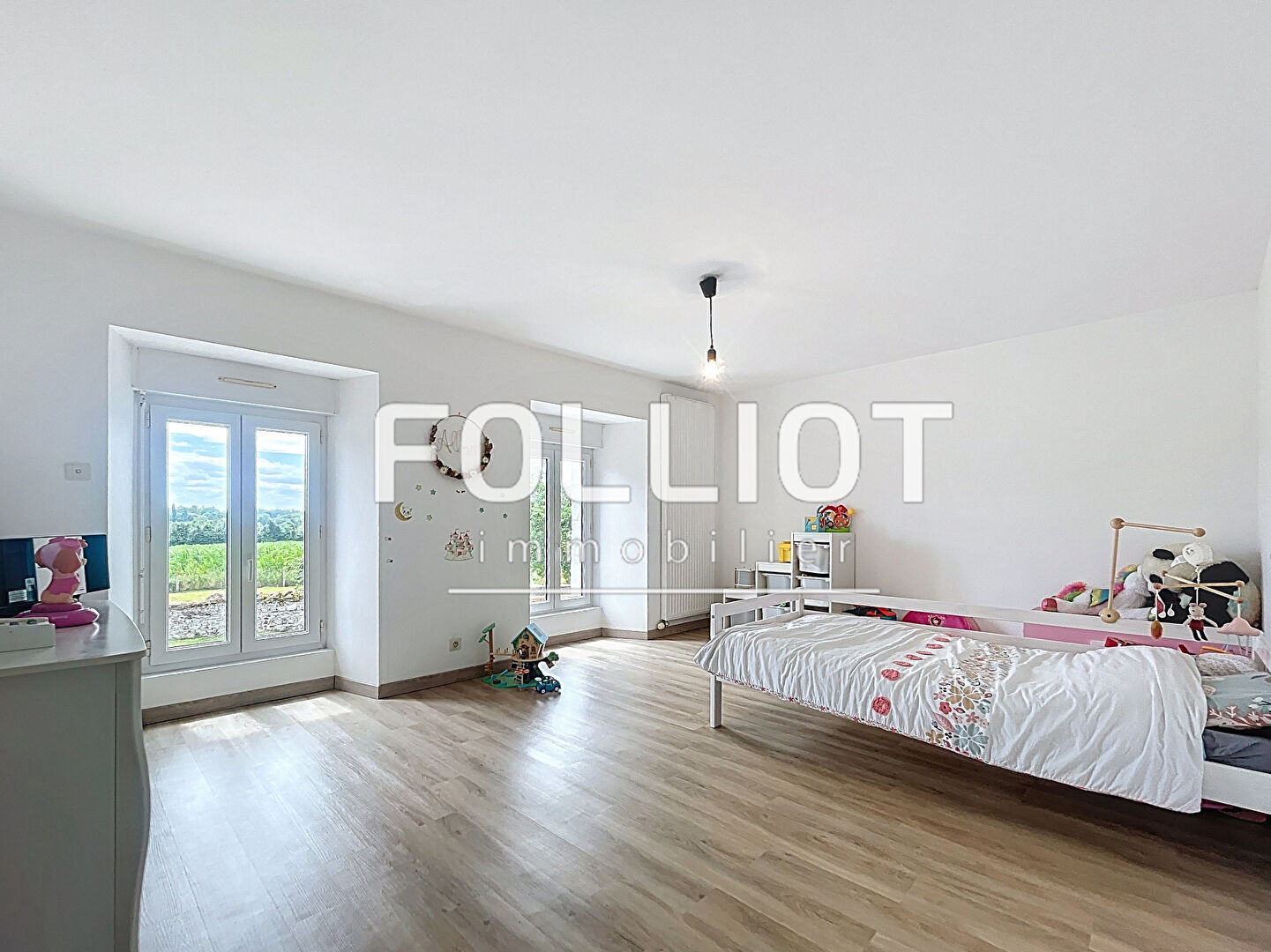Photo Maison en pierre avec dépendance et terrain paysagé ? Hudimesnil image 6/6