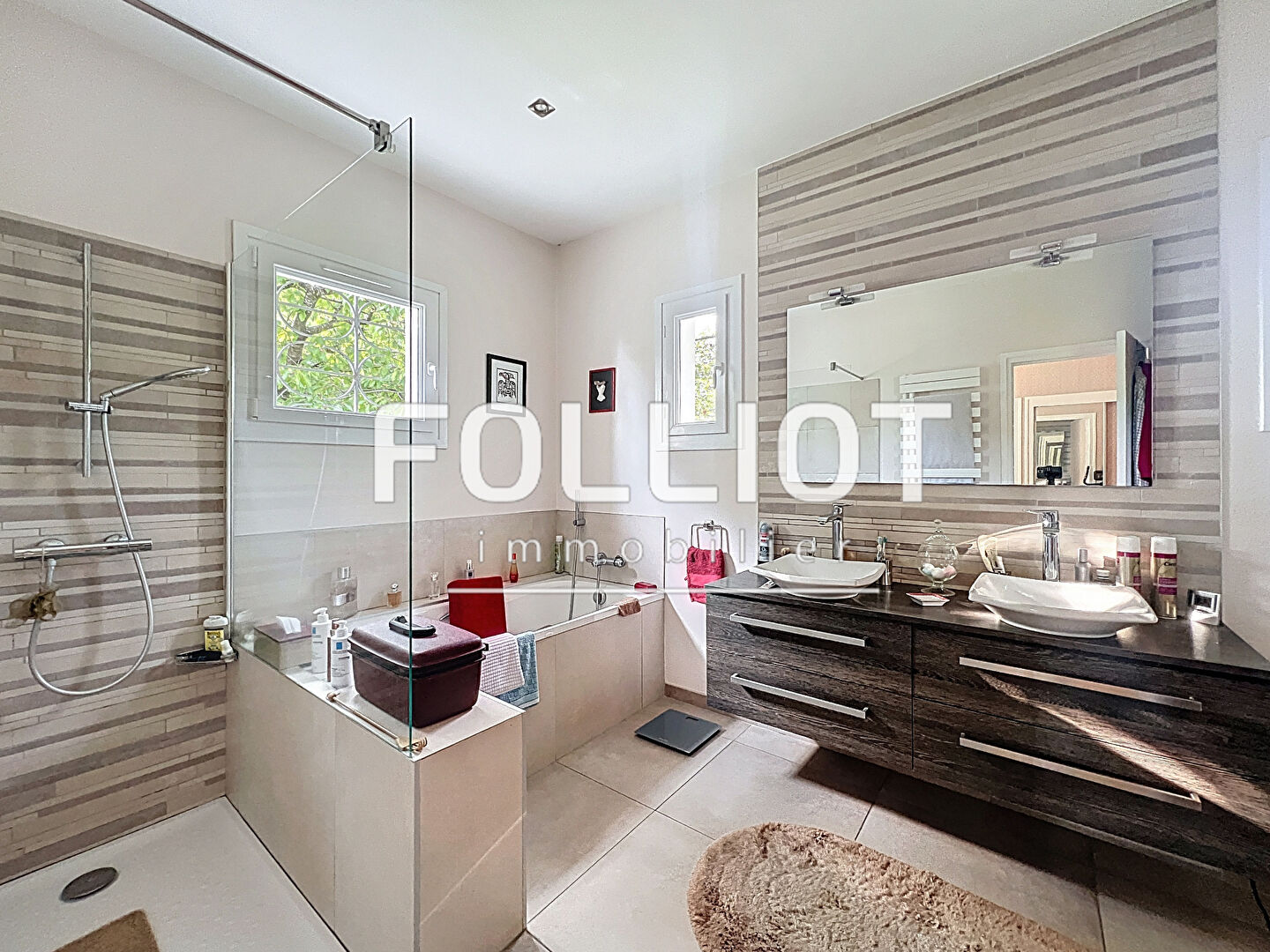 Photo À vendre dans Avranches (50300) Maison de 200m² avec 4 chambres ! AVEC TERRASSE ET GRAND JARDIN ! image 6/6