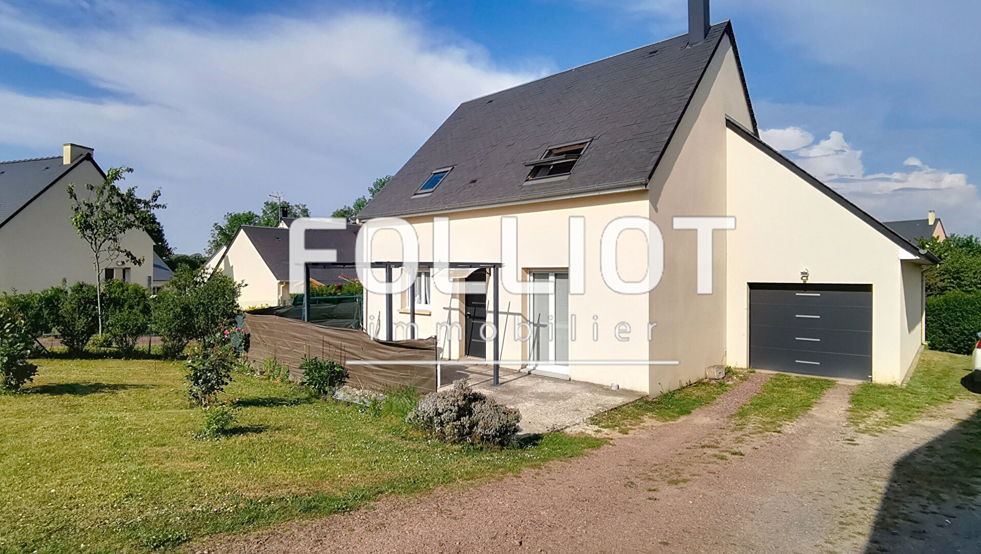 A VENDRE- Maison familiale de105m2 avec 4 chambres et garage - Secteur Laize la Ville