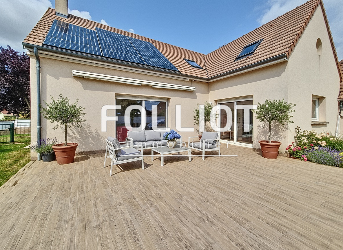 A VENDRE Maison familiale - 7 pièces 6 ch - 170 m² à Cuverville