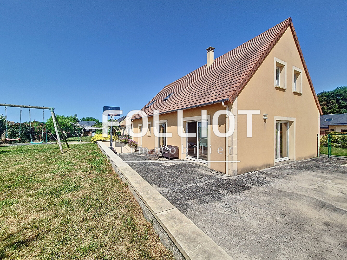 Agence immobilière de 
 CABINET FOLLIOT - Cabinet FOLLIOT - CAEN SAINT SAUVEUR 
