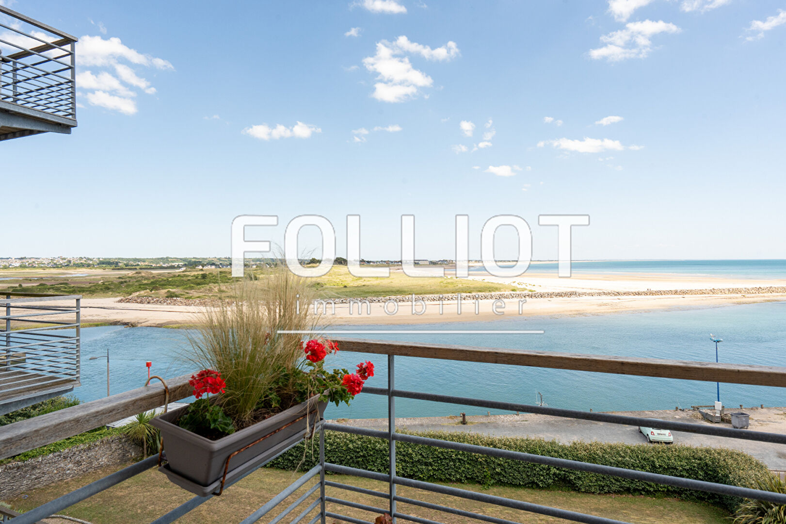 Photo À vendre Superbe appartement 3 pièces avec vue mer panoramique- En plein coeur de CARTERET image 5/6