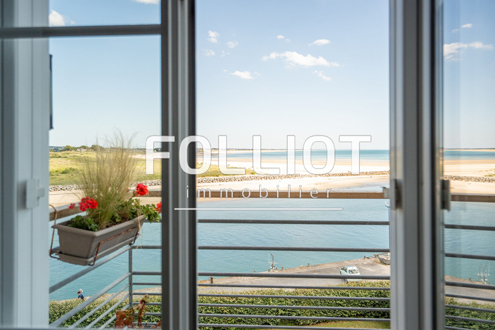 Photo À vendre Superbe appartement 3 pièces avec vue mer panoramique- En plein coeur de CARTERET image 6/6