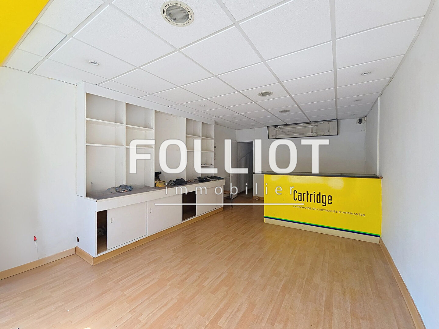 À LOUER - LOCAL COMMERCIAL -FOUGÈRES - 42,55 m²