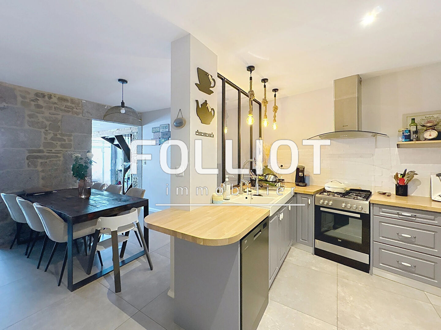 A VENDRE - Maison Fougères centre ville