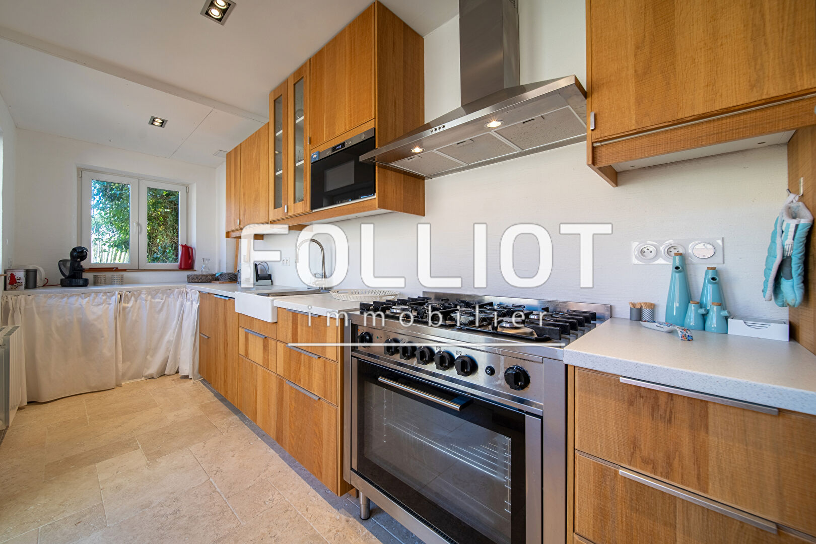 Photo A vendre Maison en pierres pleine de charme avec son gîte indépendant  dans un hameau calme aux Moitiers  d'allonne à seulement cinq minutes de Carteret image 4/6