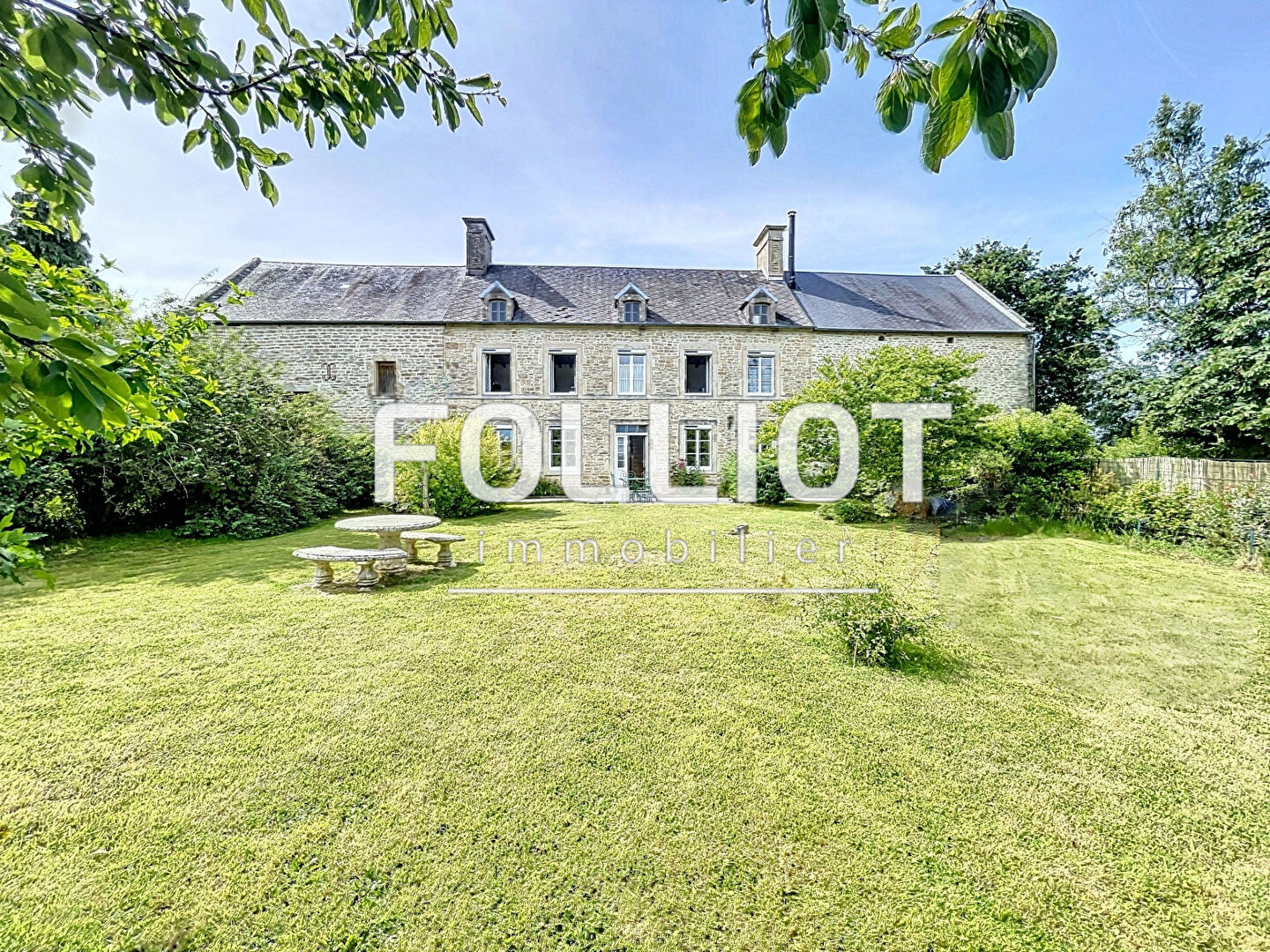 Agence immobilière de CABINET FOLLIOT - CARENTAN