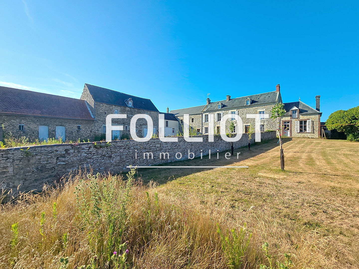 Photo Corps de ferme Le Molay Littry 5 pièce(s),  55 000 m² de terrain avec bâtiments image 2/6