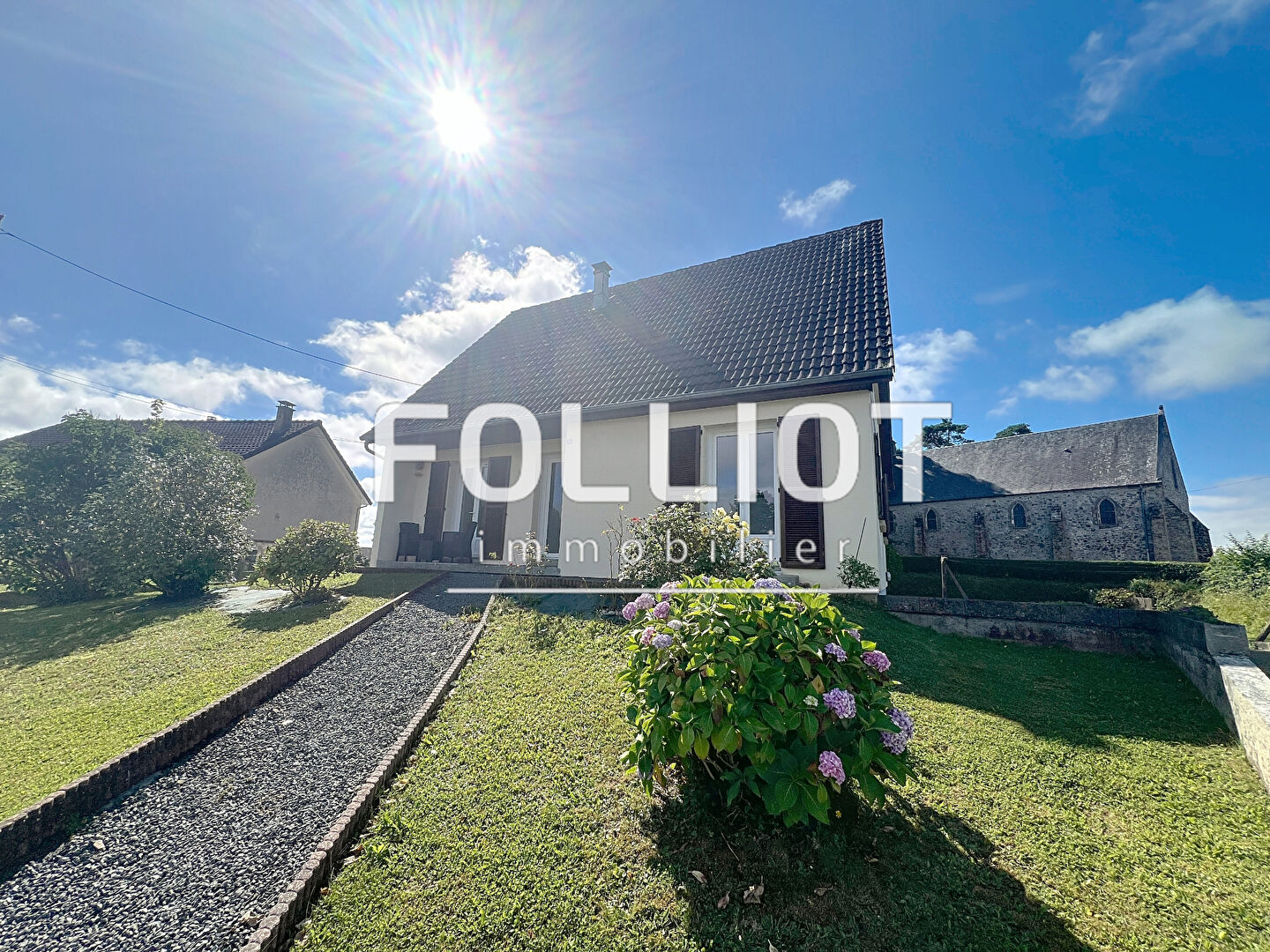 Maison Coutances 6 pièce(s) 114 m2 A VENDRE 50200 VIE DE PLAIN PIED